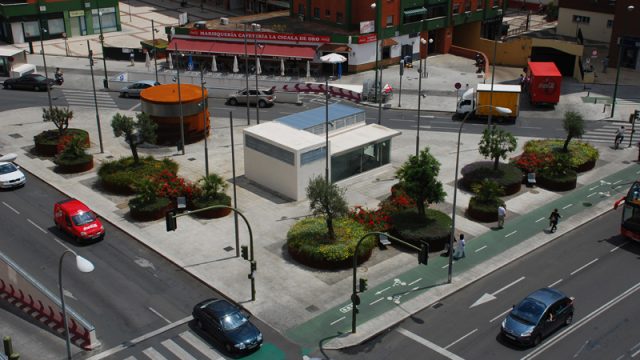 Construcción de Aparcamiento Subterráneo en José Laguillo. Sevilla