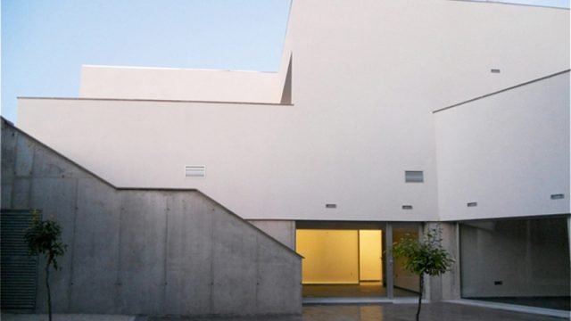 Residencia y Centro Social. Vélez-Málaga (Málaga)